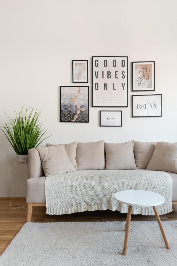 Modern, Bright Studio -Close To The Center In A Quiet Area Vienna Exterior photo